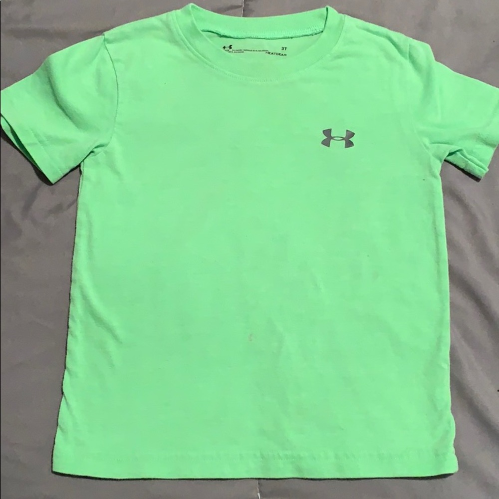 3t UA t-shirt
